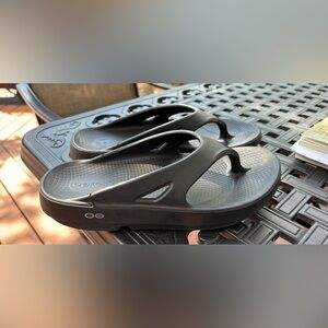 OOFOS sandals